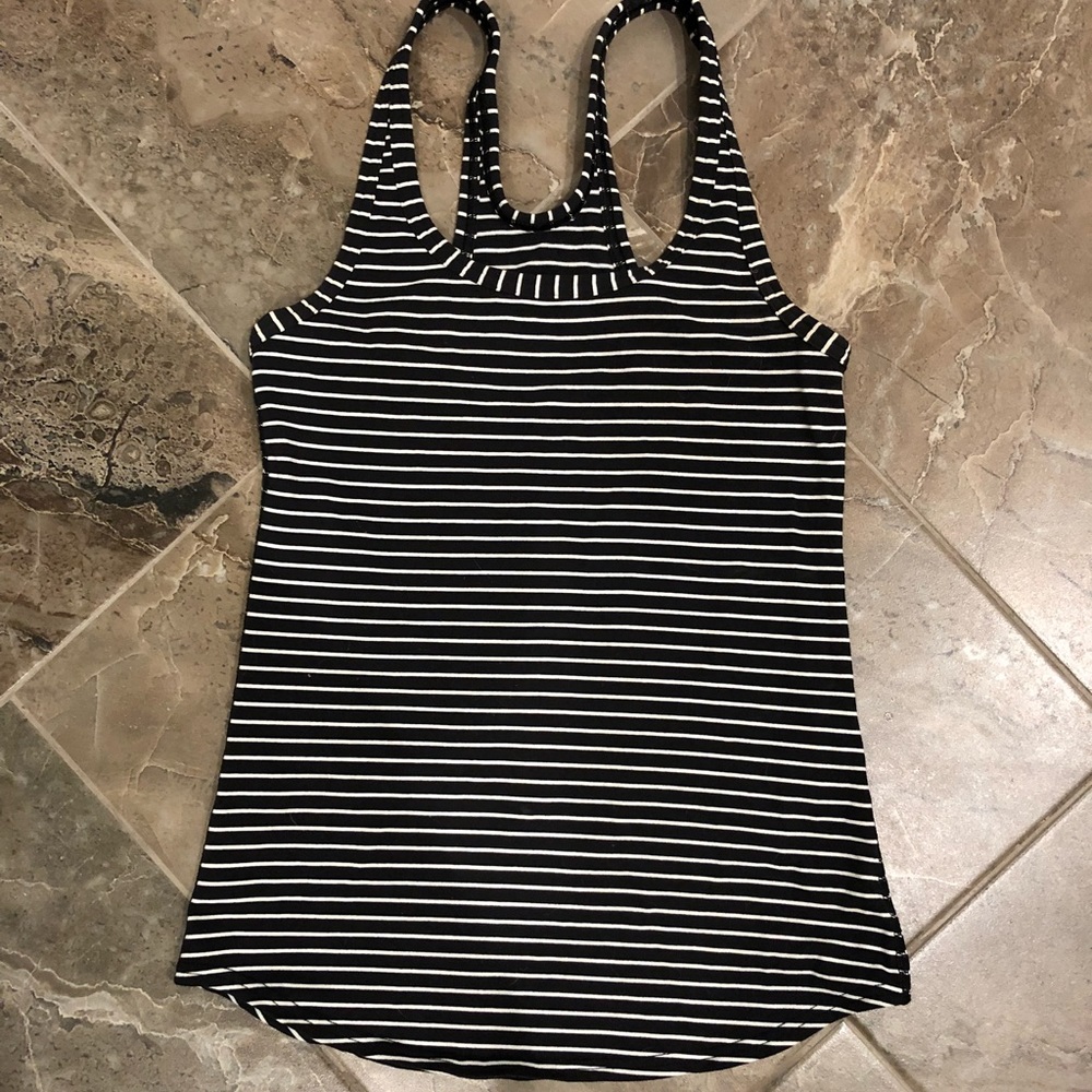 Lululemon tank size 4!